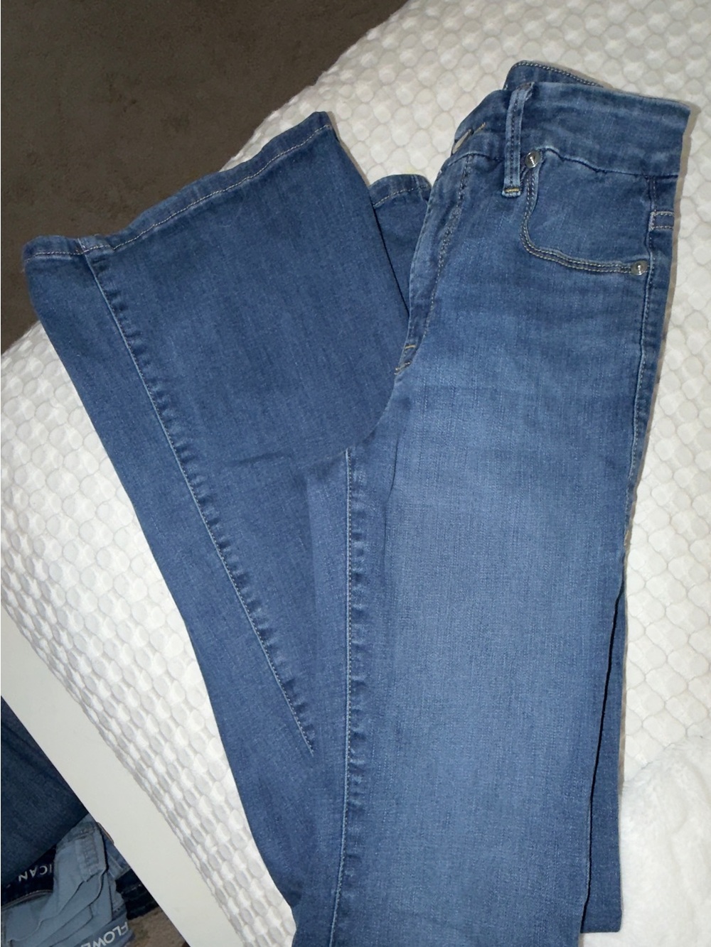 Good American Flare Cut